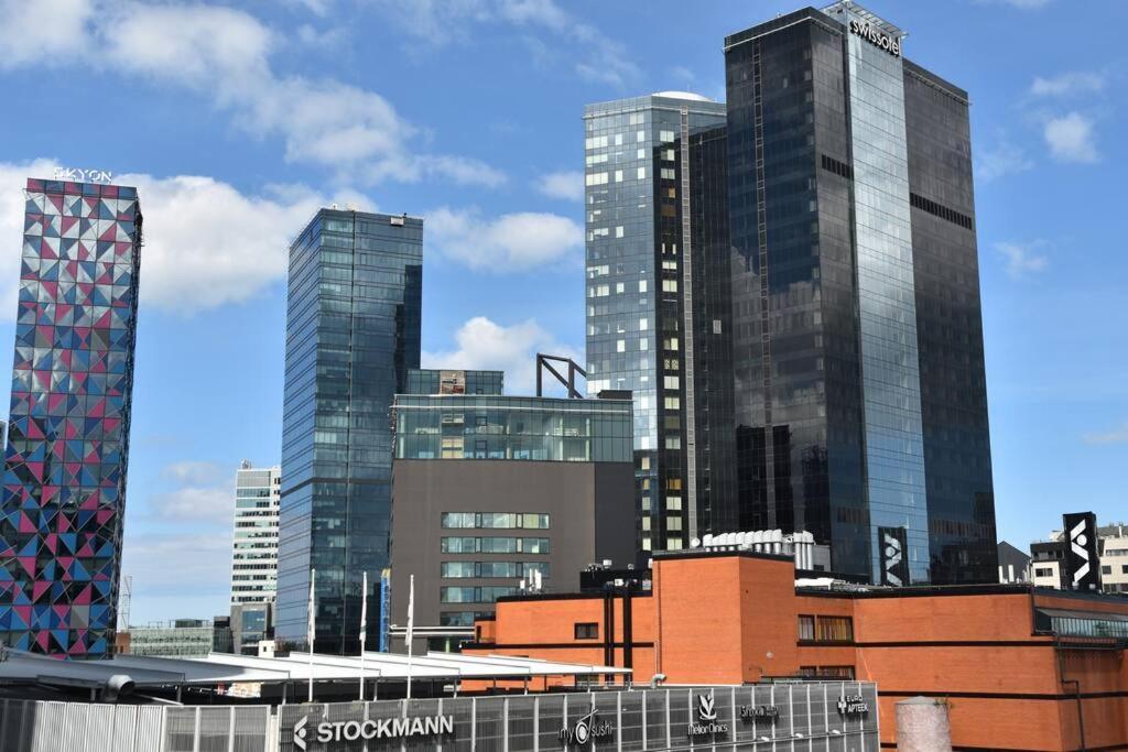 Kahe Magamistoaga Ja Suure Elutoaga 3-Toaline Korter Vaatega Tallinna Aerikeskusele Ngoại thất bức ảnh